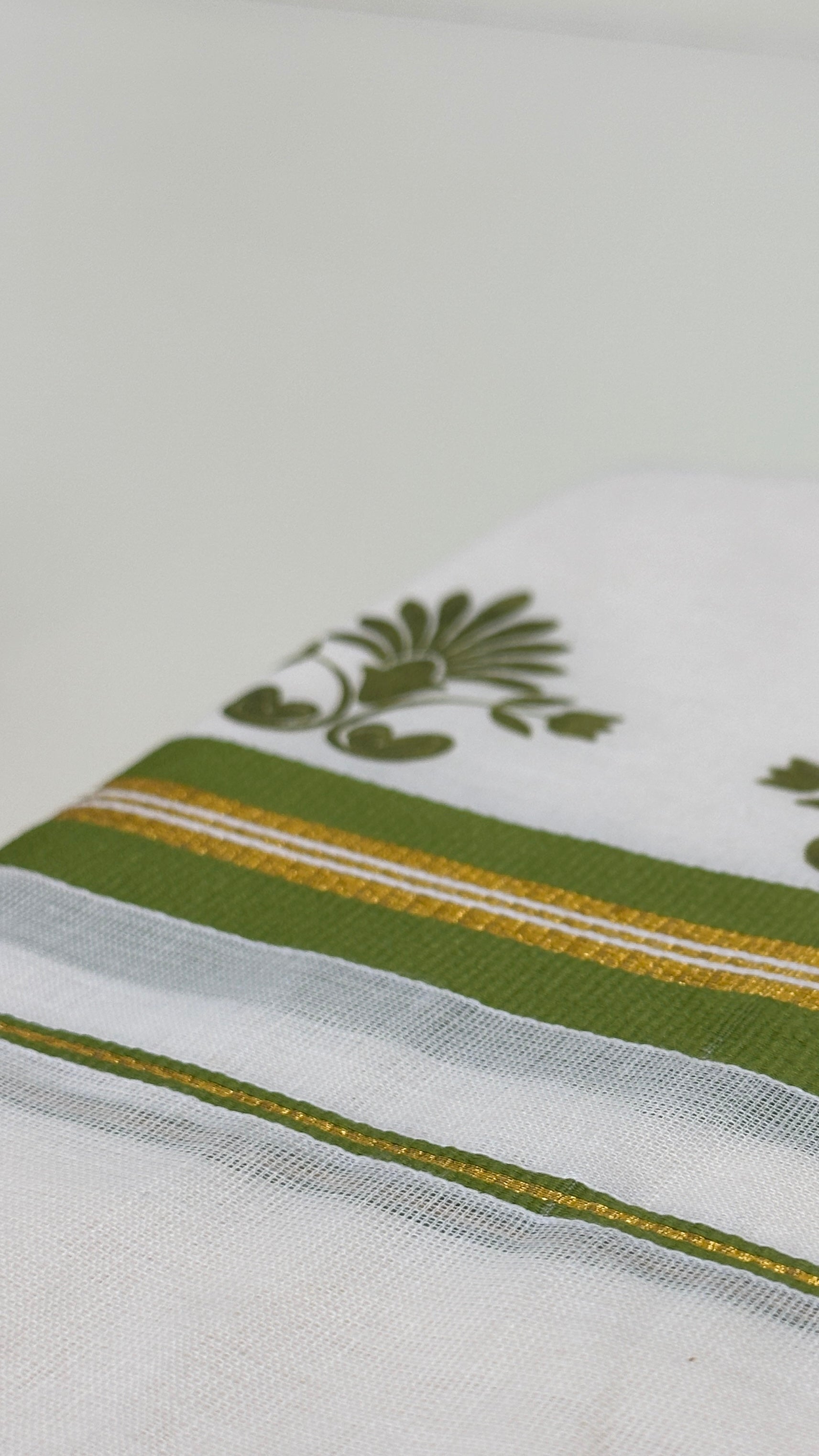 Green Design Kerala Single Set and Mundu
